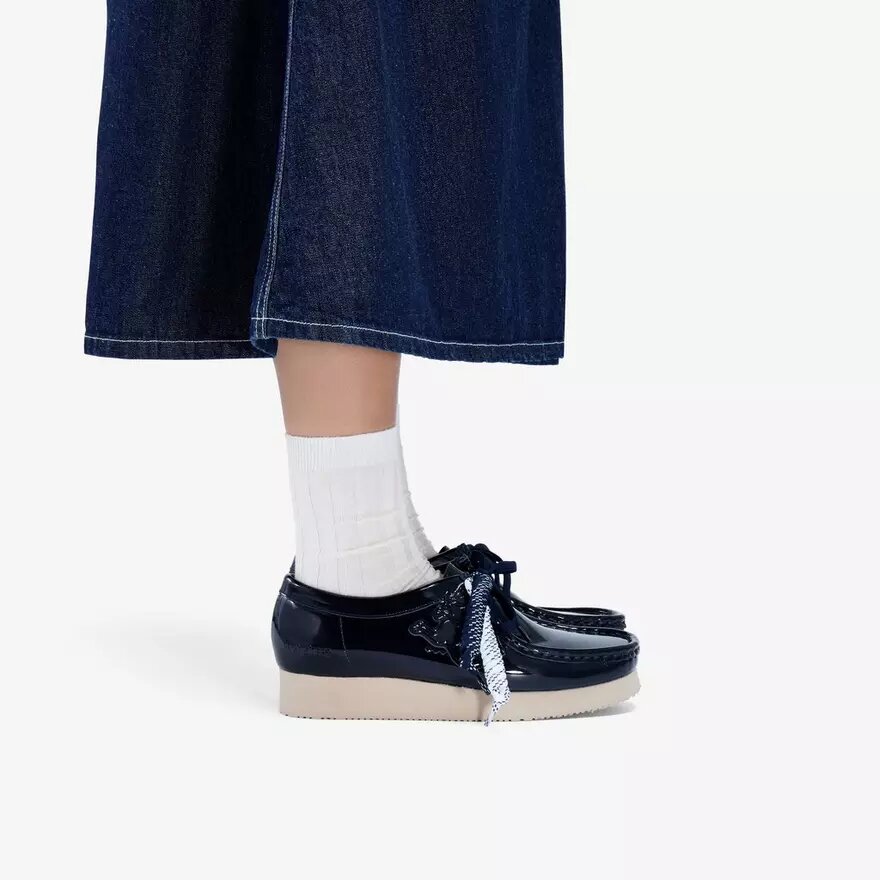 Womens Wallabee 2604 Navy Patent Wallabees Womens Wallabee 2604 Navy Patent Wallabees